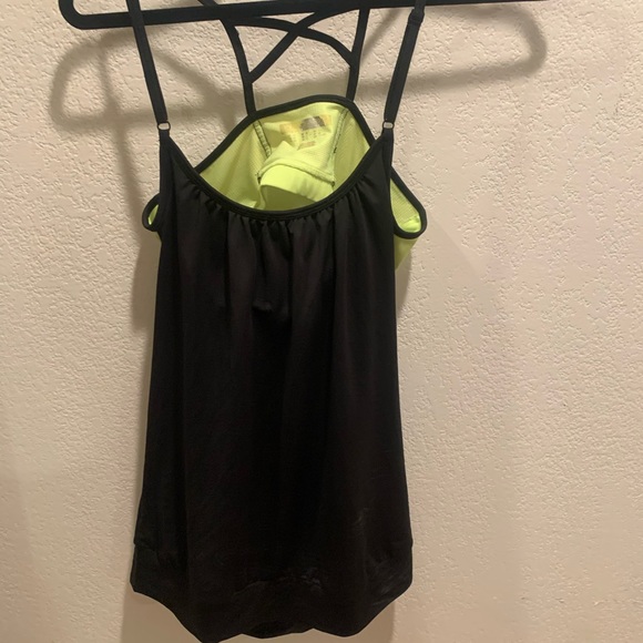 F21 workout/yoga top - Picture 1 of 4